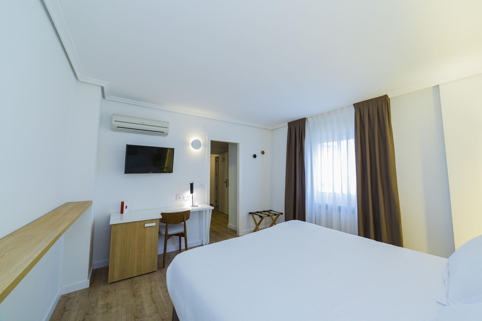 Hospedium Hotel Canitas Maite Gastronomico กาซาส อิวาเญส ภายนอก รูปภาพ