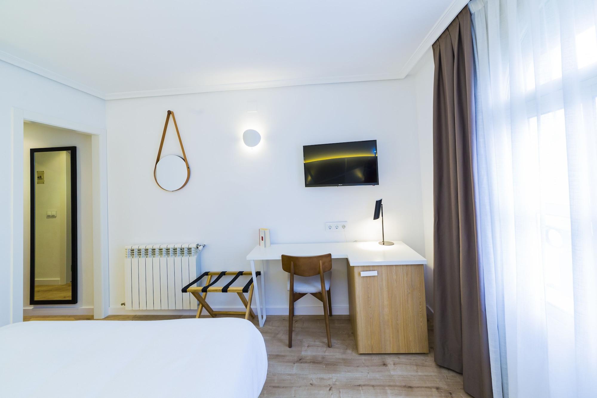 Hospedium Hotel Canitas Maite Gastronomico กาซาส อิวาเญส ภายนอก รูปภาพ