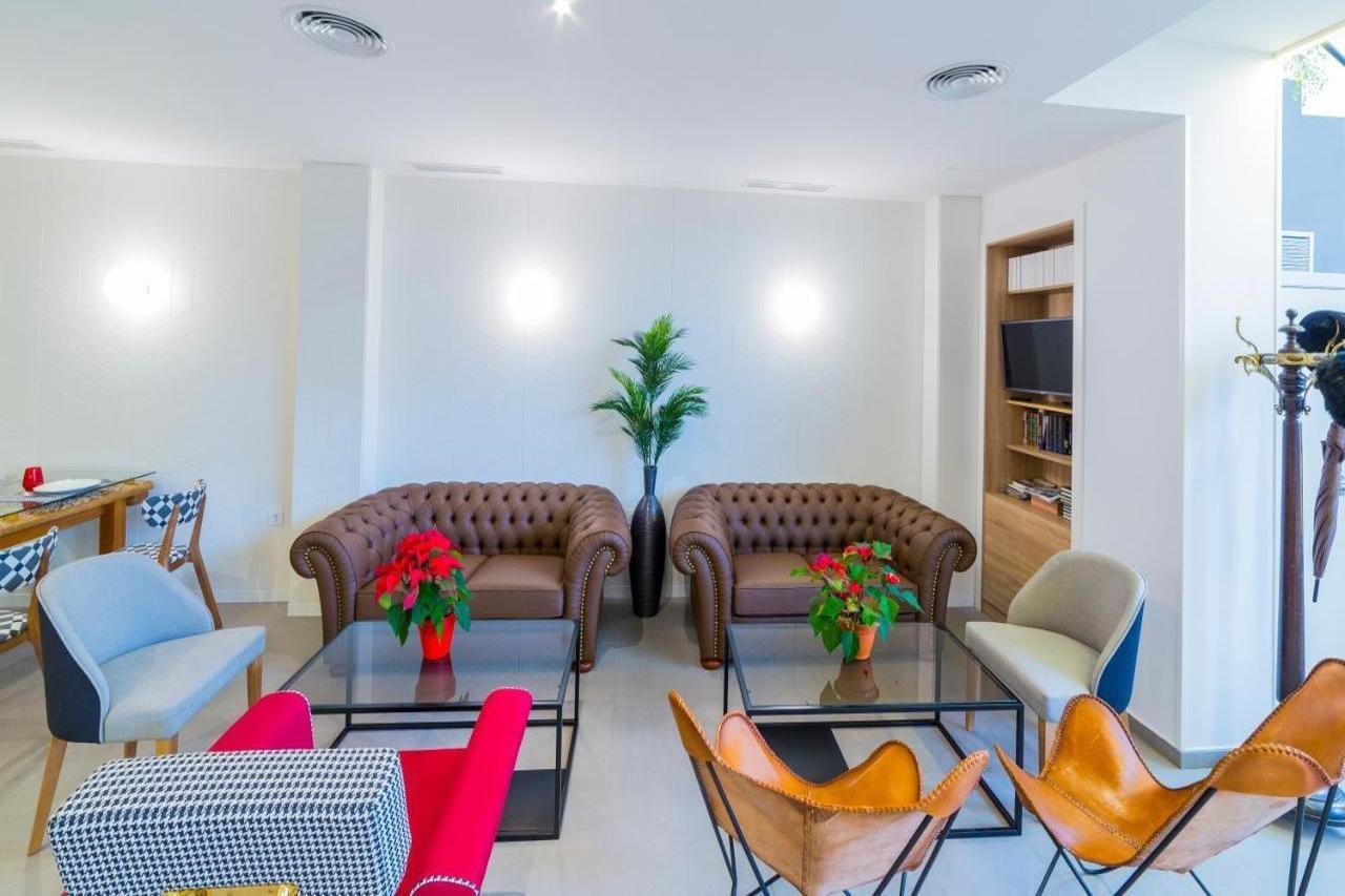 Hospedium Hotel Canitas Maite Gastronomico กาซาส อิวาเญส ภายนอก รูปภาพ